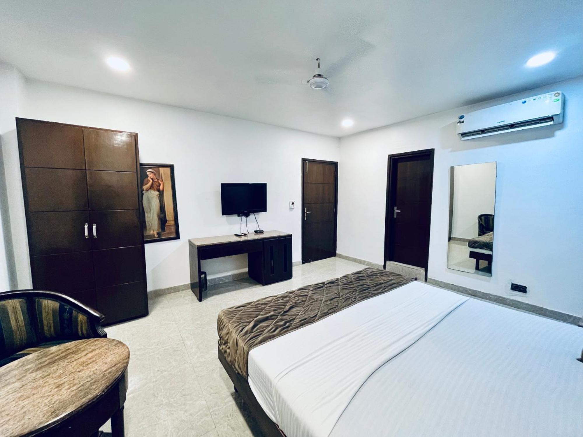 Ganga Ashoka Hotel Rishikesh Bagian luar foto