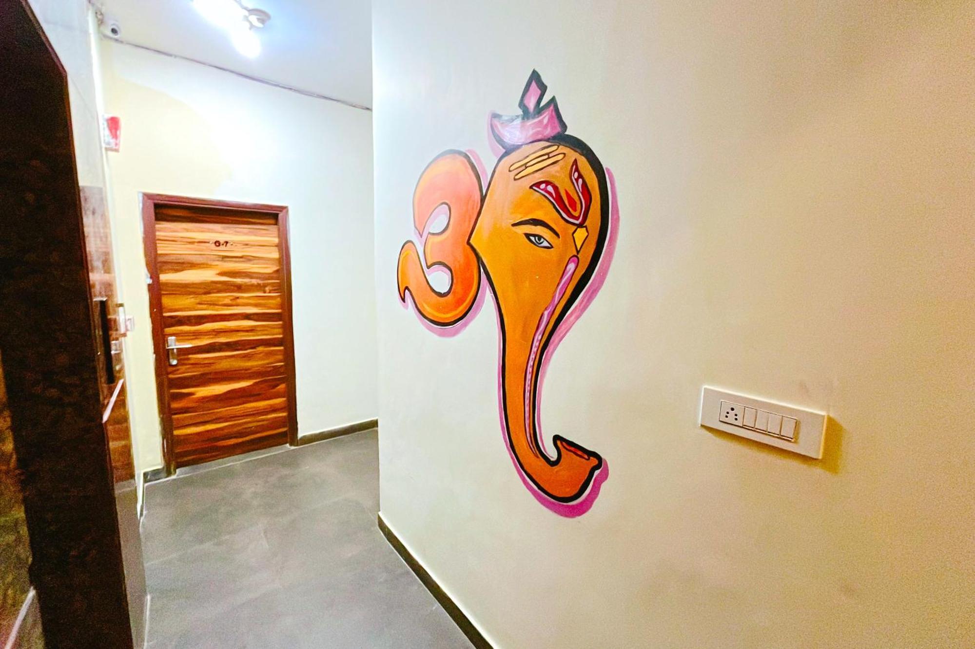 Ganga Ashoka Hotel Rishikesh Bagian luar foto
