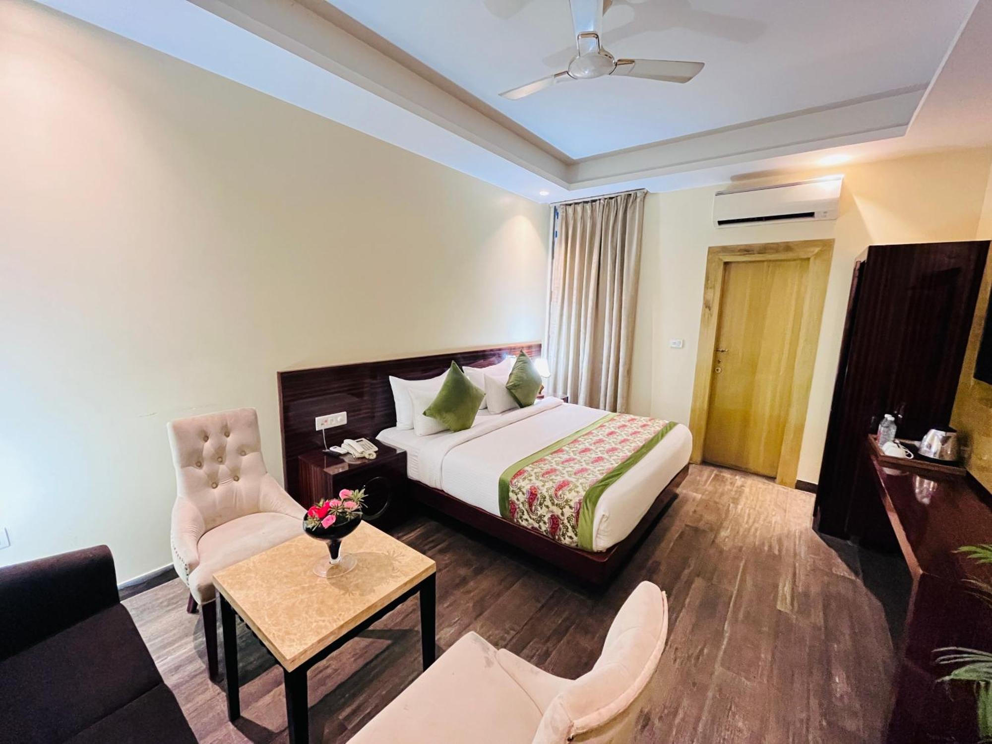 Ganga Ashoka Hotel Rishikesh Bagian luar foto