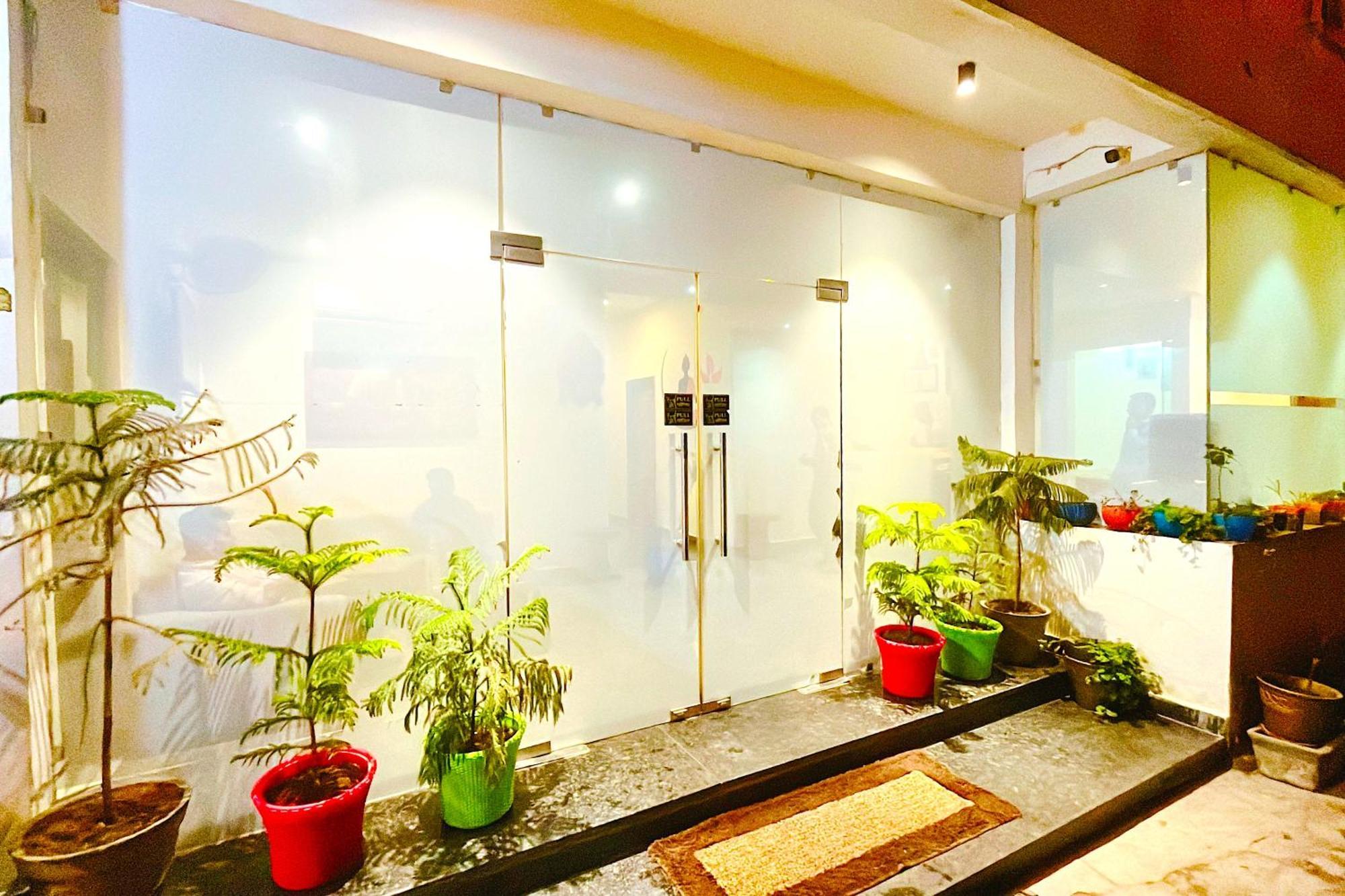 Ganga Ashoka Hotel Rishikesh Bagian luar foto