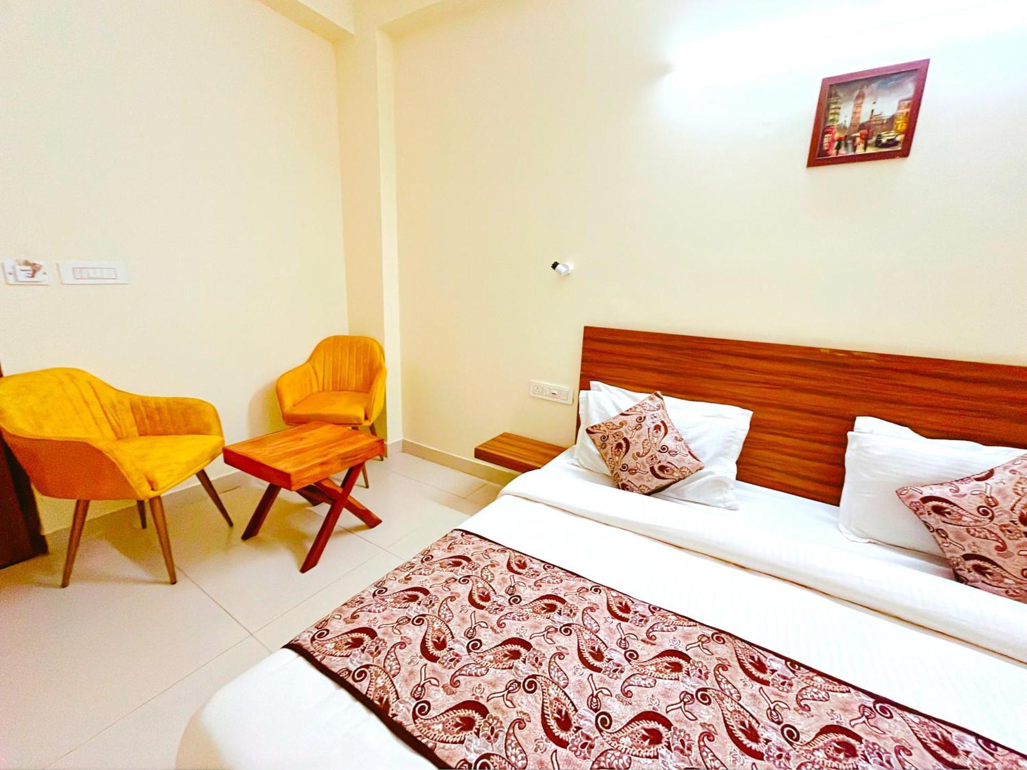 Ganga Ashoka Hotel Rishikesh Bagian luar foto