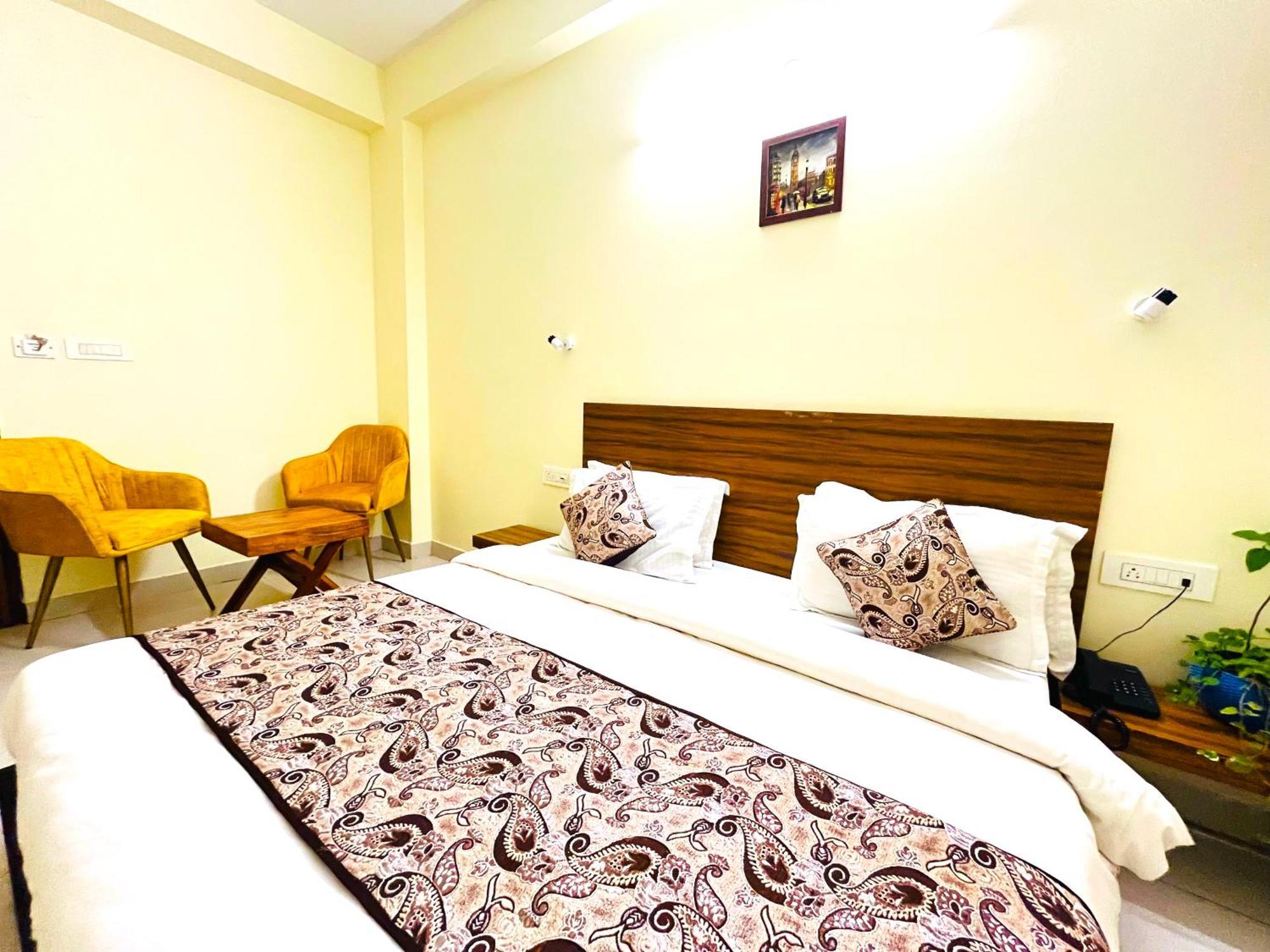 Ganga Ashoka Hotel Rishikesh Bagian luar foto