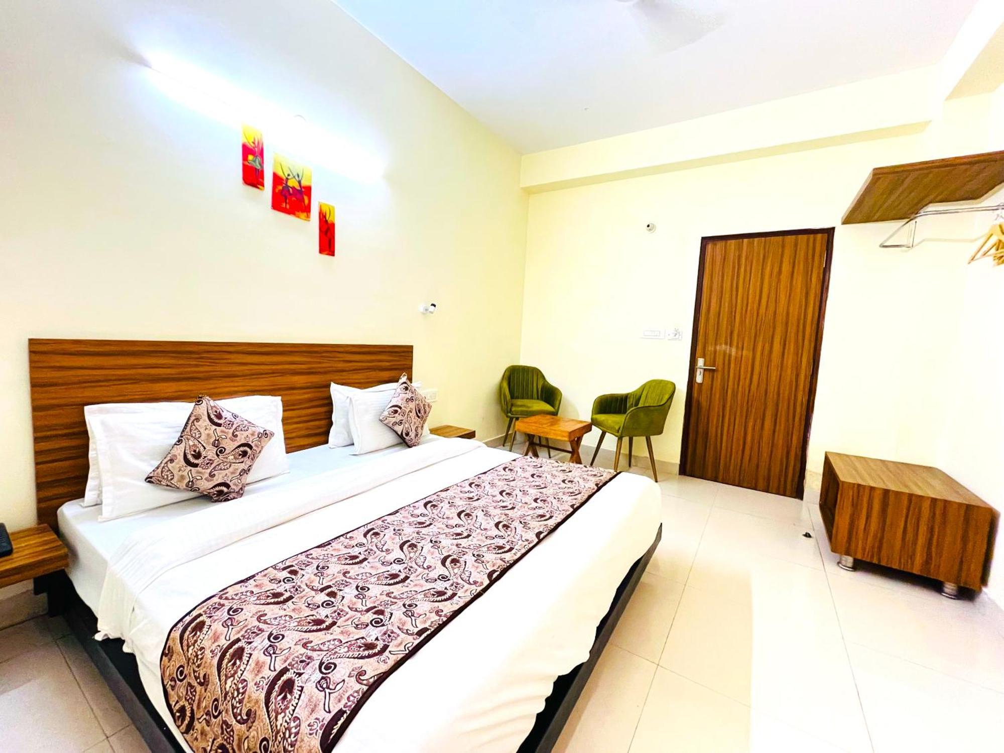 Ganga Ashoka Hotel Rishikesh Bagian luar foto