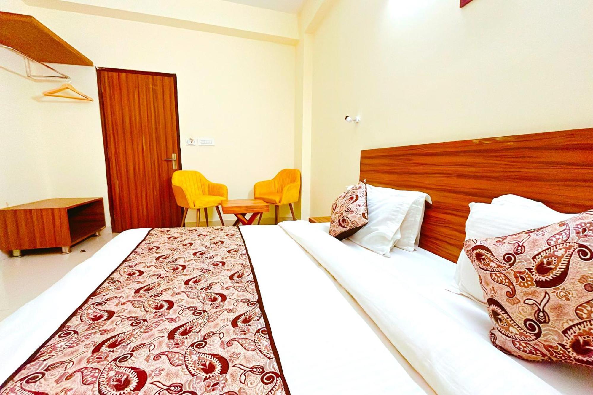 Ganga Ashoka Hotel Rishikesh Bagian luar foto