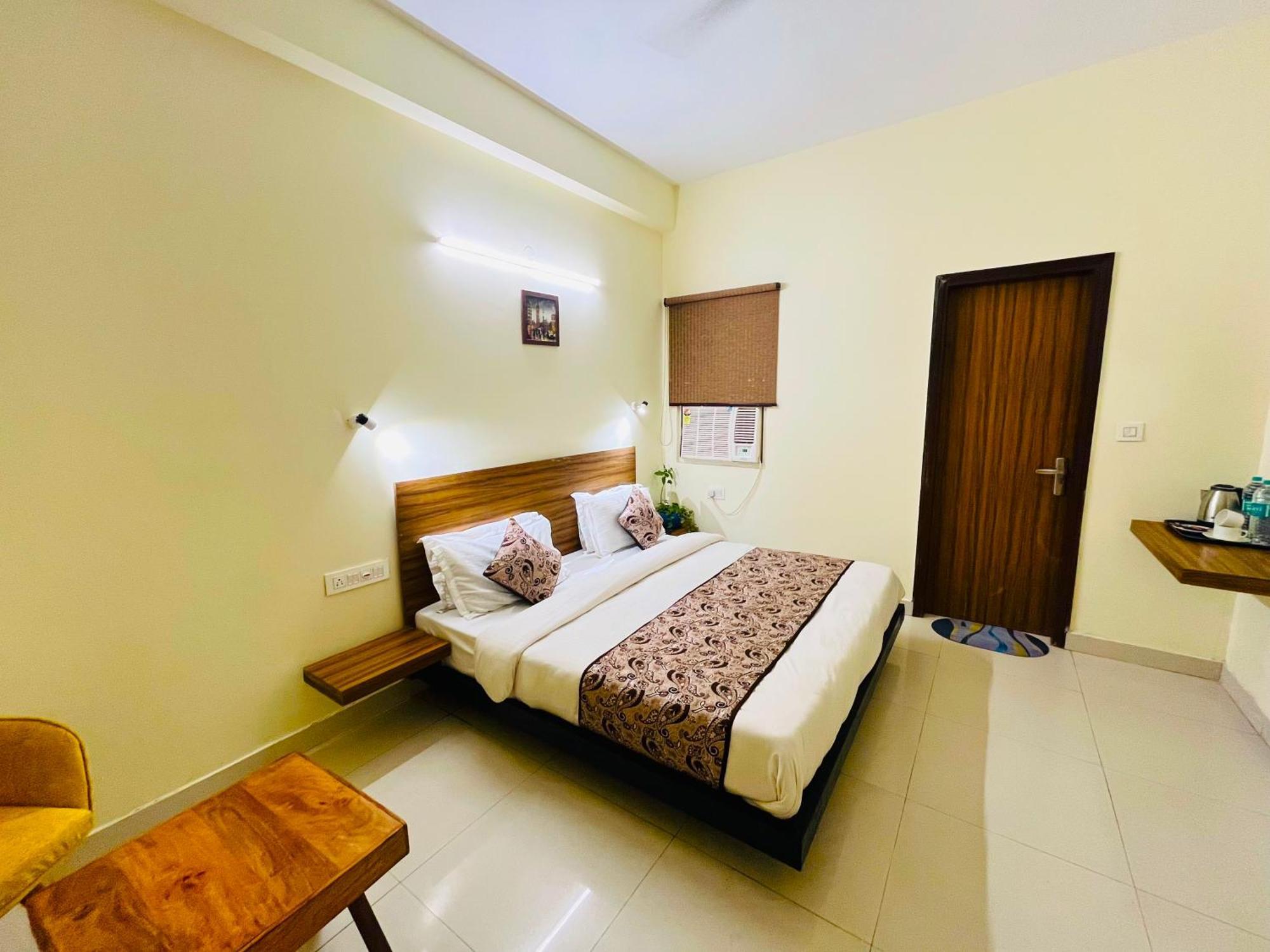 Ganga Ashoka Hotel Rishikesh Bagian luar foto