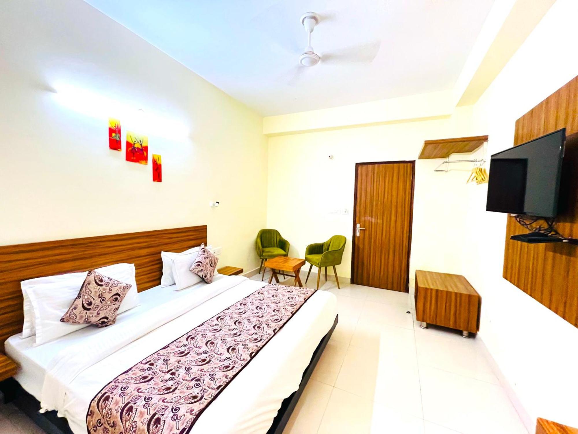 Ganga Ashoka Hotel Rishikesh Bagian luar foto