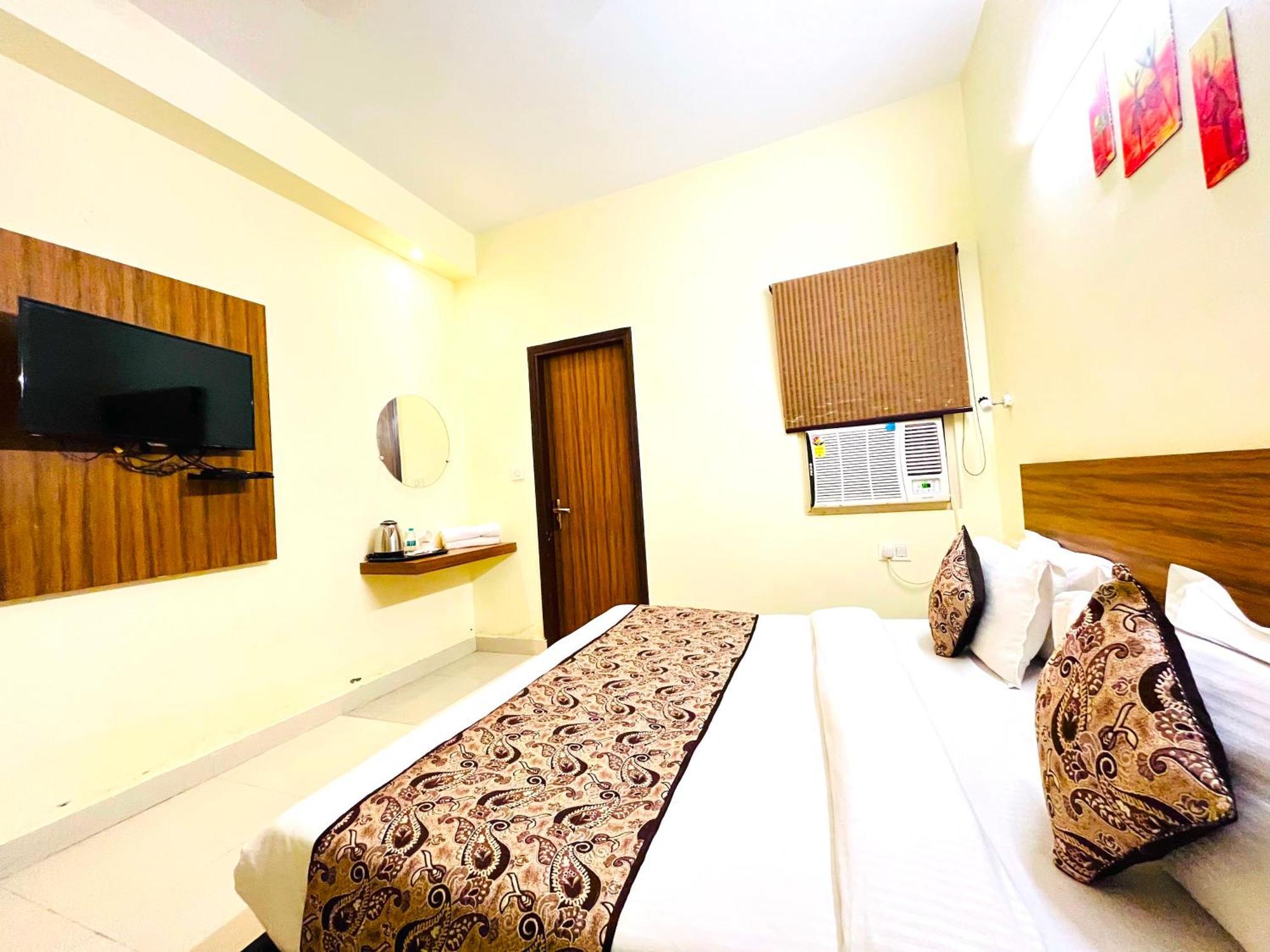 Ganga Ashoka Hotel Rishikesh Bagian luar foto