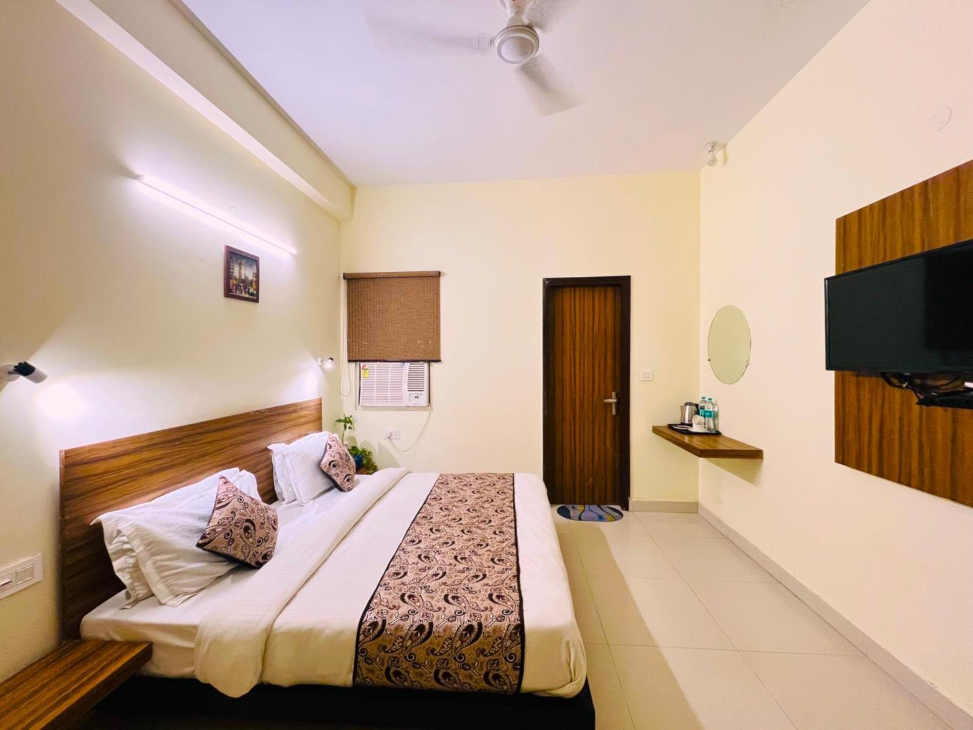 Ganga Ashoka Hotel Rishikesh Bagian luar foto