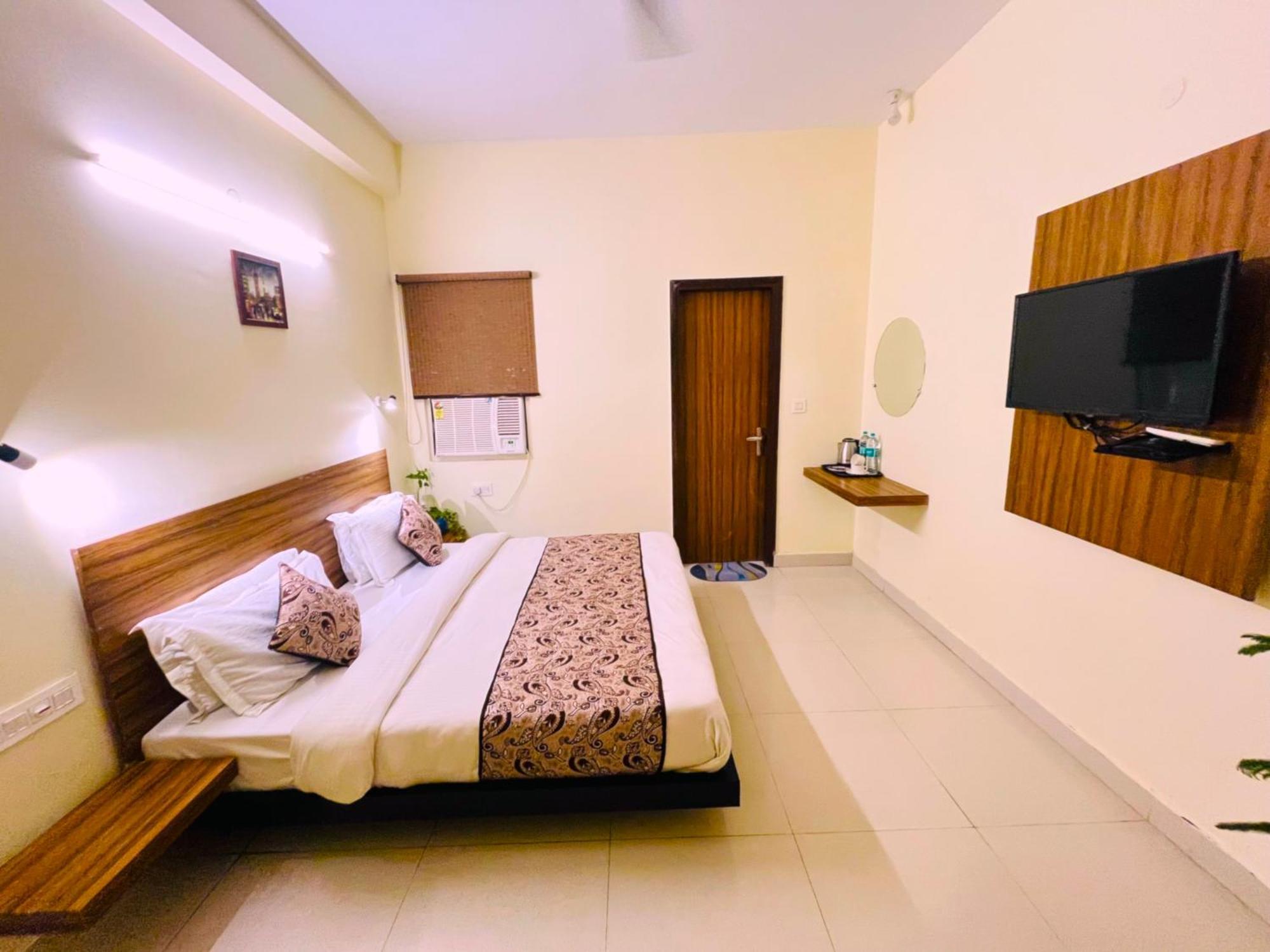 Ganga Ashoka Hotel Rishikesh Bagian luar foto